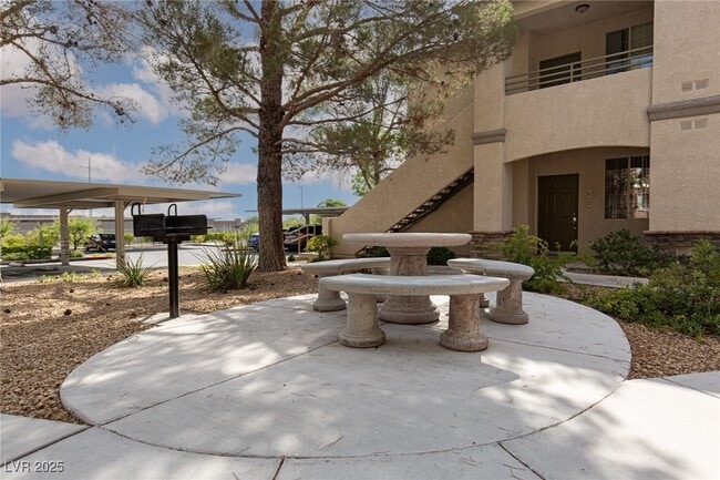 10213 Penrith Ave in Las Vegas, NV - Building Photo - Building Photo