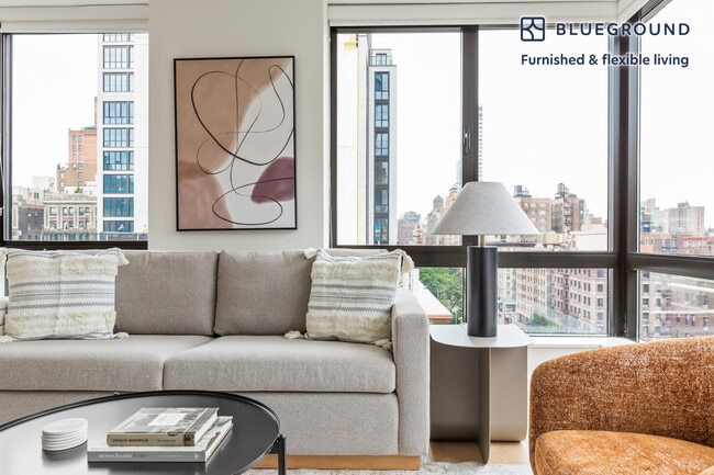 255 W 94th St in New York, NY - Foto de edificio - Building Photo