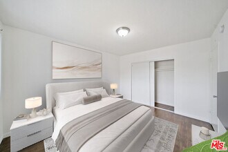 2314 S Corning St in Los Angeles, CA - Building Photo - Building Photo