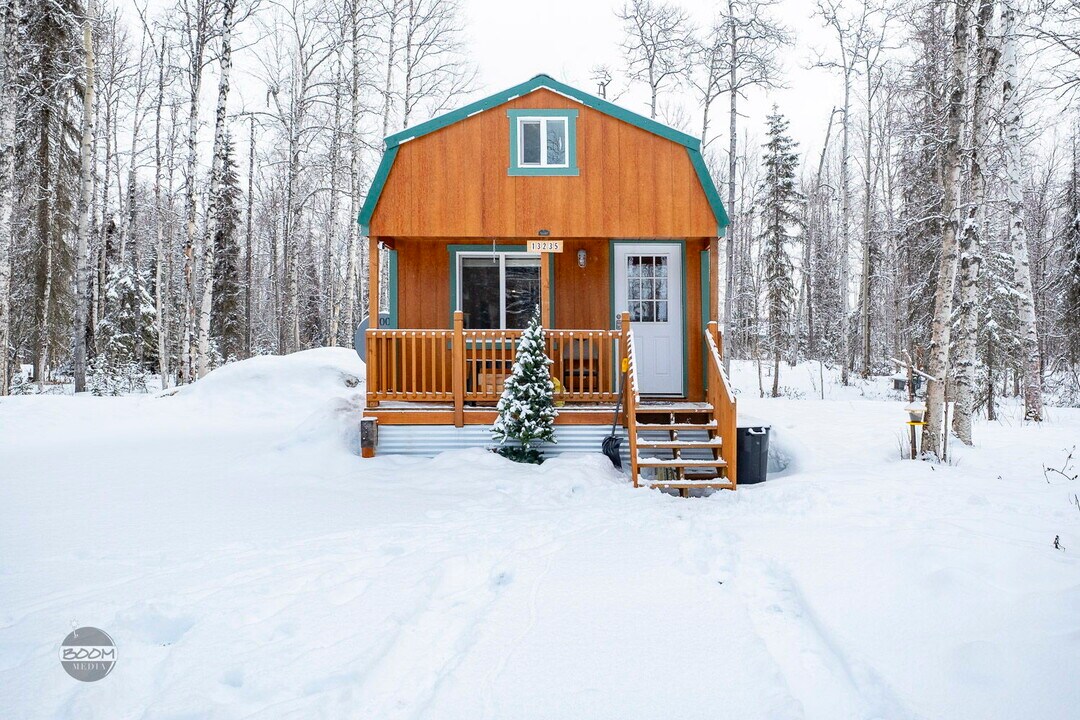 13235 Foraker St in Willow, AK - Foto de edificio