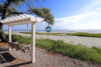 239 Beach City Rd in Hilton Head Island, SC - Building Photo - Building Photo