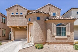 10336 W Devonshire Ave in Phoenix, AZ - Building Photo