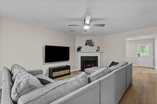 166 VFW Dr in Watkinsville, GA - Building Photo