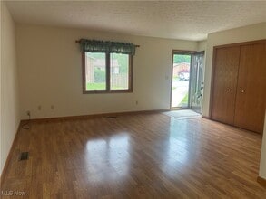 45 Coventry Dr in Painesville, OH - Building Photo - Building Photo