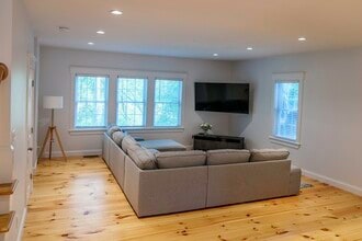 28 Seminole Dr in Yarmouth, MA - Building Photo - Building Photo