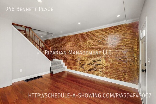 946 Bennett Pl photo'