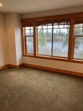 18319 E Riverway Ave in Spokane Valley, WA - Foto de edificio - Building Photo