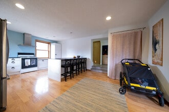 14130 35th Ave N in Minneapolis, MN - Building Photo - Building Photo