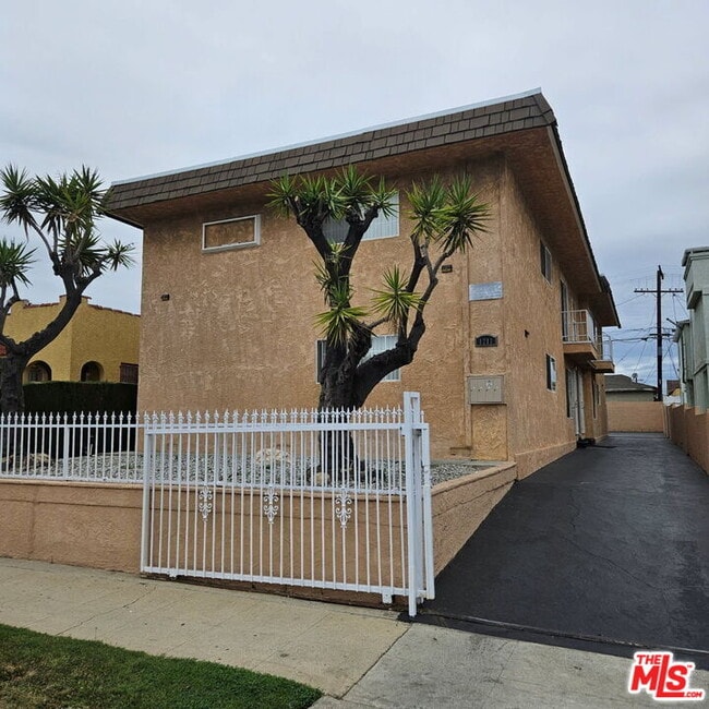 property at 1211 W 85th St