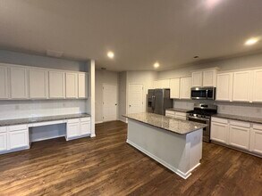 407 Lakemont Dr in Columbia, SC - Building Photo - Building Photo