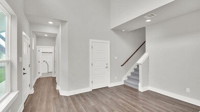 208 Mirabeau Way in Liberty Hill, TX - Building Photo - Building Photo