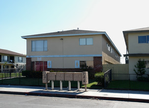 809 S Townsend St in Santa Ana, CA - Foto de edificio - Building Photo