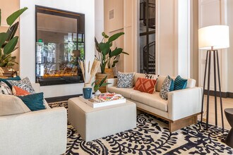 The Remy Apartments in Plantation, FL - Foto de edificio - Interior Photo