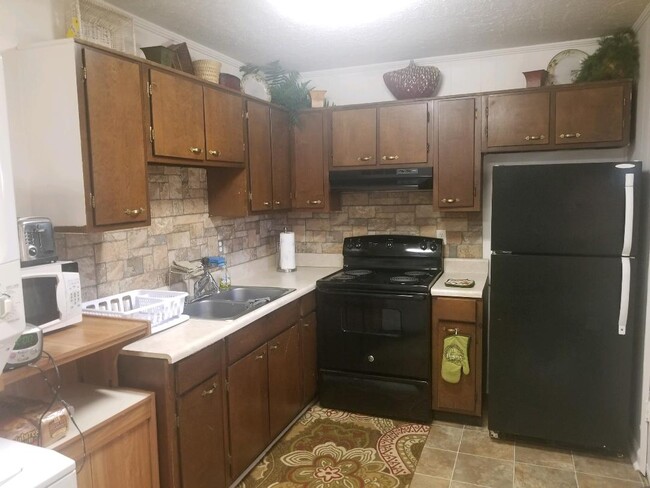 112 Live Oak Dr in Athens, GA - Building Photo - Building Photo