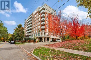 17 Ruddington Dr in Toronto, ON - Building Photo