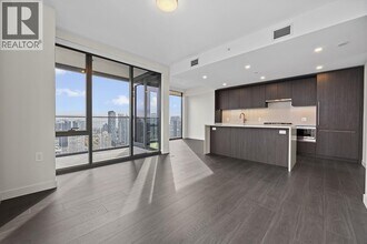 5987 Wilson Ave in Burnaby, BC - Building Photo - Building Photo