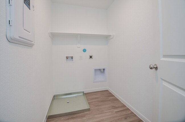 property at 1004 Laguna Cv Dr