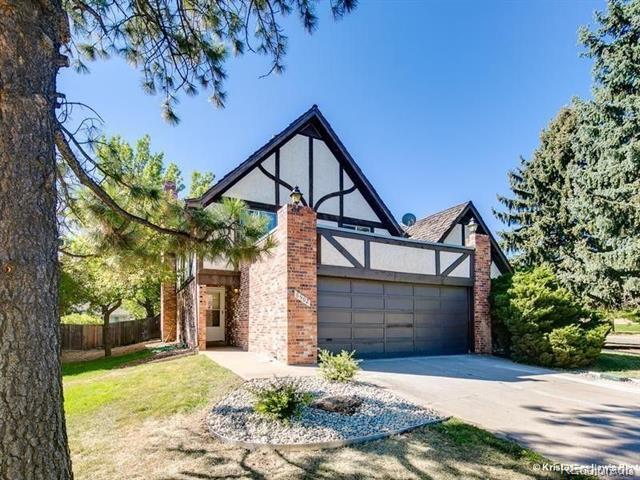 6512 E Ithaca Pl in Denver, CO - Foto de edificio
