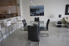 17050 N Bay Rd, Unit 405 in Sunny Isles Beach, FL - Building Photo - Building Photo