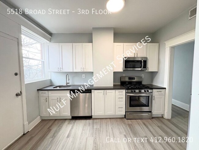 5518 Broad St in Pittsburgh, PA - Building Photo - Building Photo