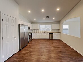 17211 W Watkins St in Goodyear, AZ - Building Photo - Building Photo