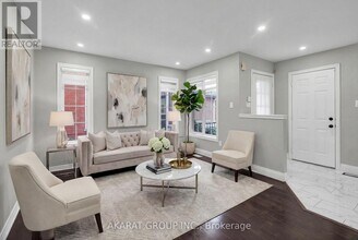 2365 Bankside Dr in Mississauga, ON - Building Photo - Building Photo