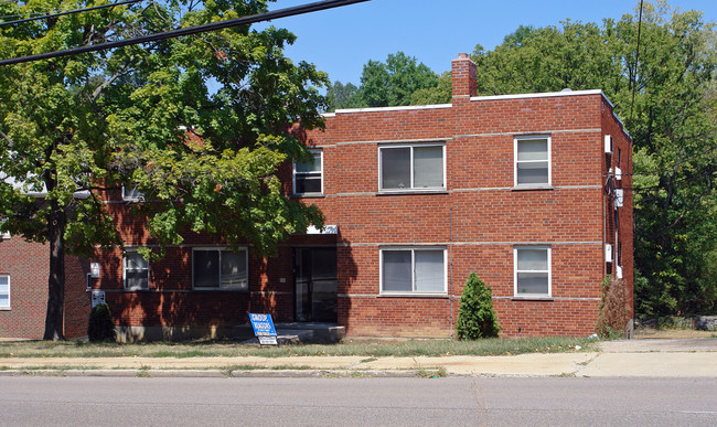 2608 Westwood Northern Blvd in Cincinnati, OH - Foto de edificio - Building Photo