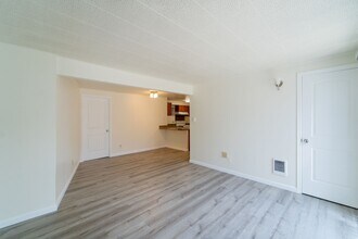 10804-10810 Davisson Rd SW in Lakewood, WA - Building Photo - Building Photo