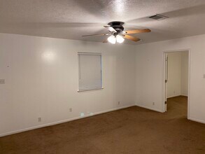 6040 Natalie Lane, Unit 6040 Natalie Ln in Vidor, TX - Building Photo - Building Photo