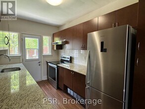 1365 Bayview Ave in Toronto, ON - Building Photo - Building Photo