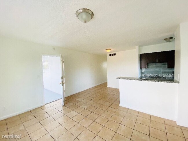 8262 NE 1st Ave in Miami, FL - Building Photo - Building Photo