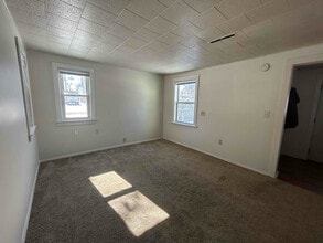 000 Harvard St in Bay City, MI - Foto de edificio - Building Photo