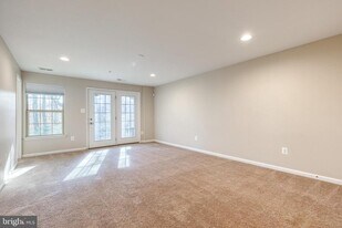 7223 Winding Hills Dr in Severn, MD - Building Photo