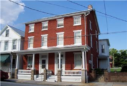 431 N Main St in Bernville, PA - Foto de edificio