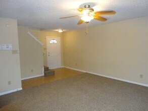 1771 Elijah Blue Dr in Greenwood, IN - Foto de edificio - Building Photo