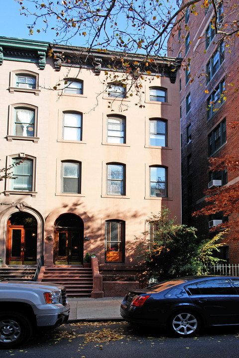 81 Pierrepont St in Brooklyn, NY - Building Photo