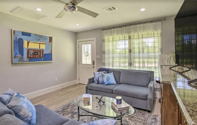 5215 Cosby St in Houston, TX - Building Photo - Building Photo