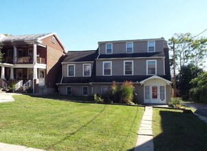 164 W High St in Elizabethtown, PA - Building Photo - Building Photo