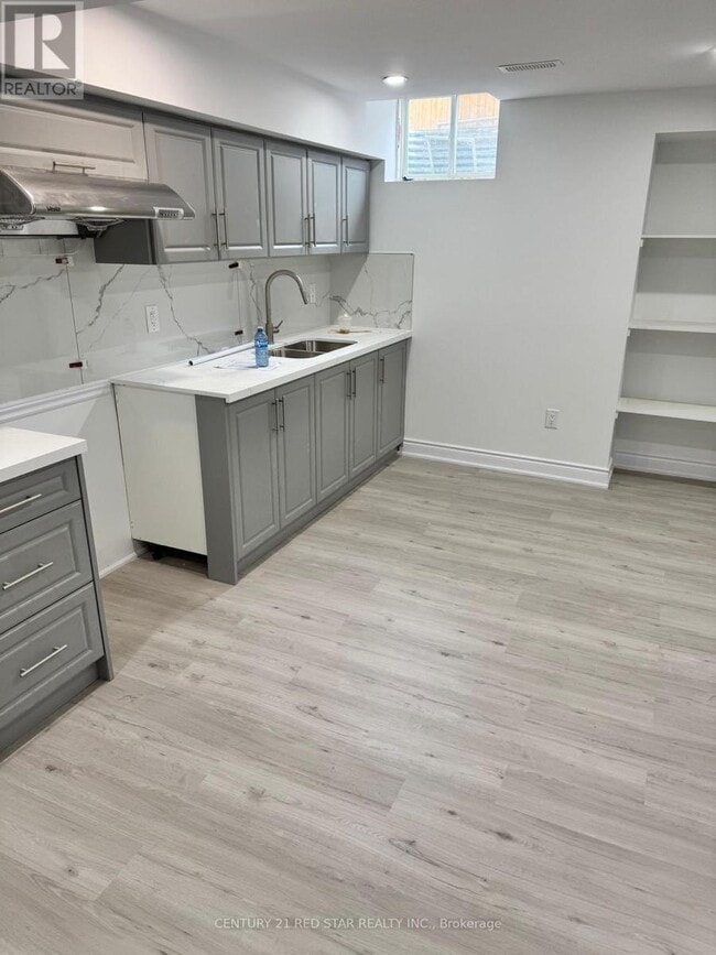 property at 1 Goodview Dr
