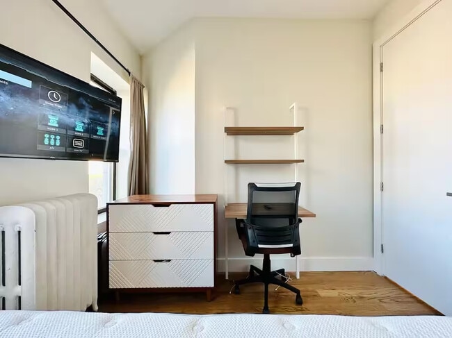 property at 92 Pulaski St