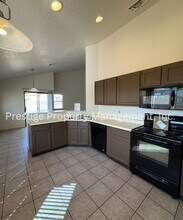 8943 N Ferber Ct in Tucson, AZ - Building Photo - Building Photo