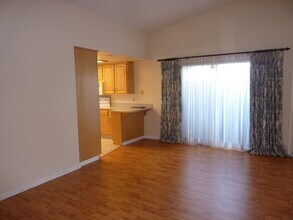 6027 Sierravale Way in Citrus Heights, CA - Building Photo - Building Photo