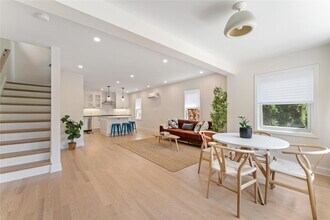 1 Saunders St in Hastings On Hudson, NY - Building Photo - Building Photo