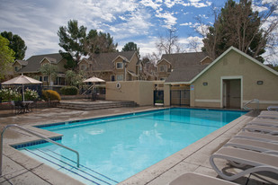 Sierra Canyon Apartments