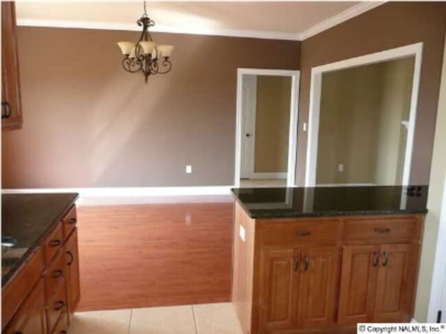 132 Meadow Ridge Dr in Hazel Green, AL - Foto de edificio - Building Photo