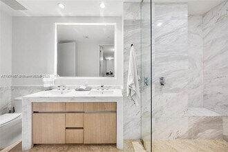 2831 S Bayshore Dr in Miami, FL - Building Photo - Building Photo