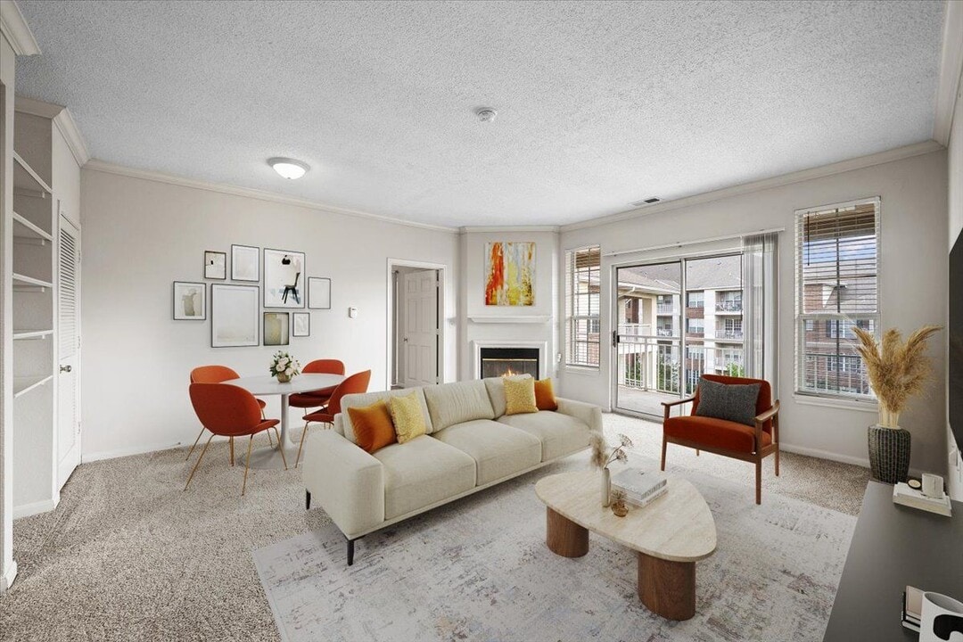 The Claremont Apartment Homes in Overland Park, KS - Foto de edificio