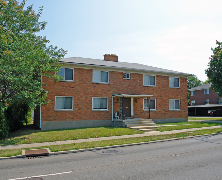 3030 Shroyer Rd in Dayton, OH - Building Photo