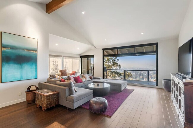 22 Gravatt Dr in Berkeley, CA - Building Photo - Building Photo