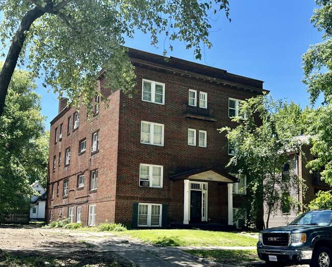 706 W Prairie Ave, Unit 4